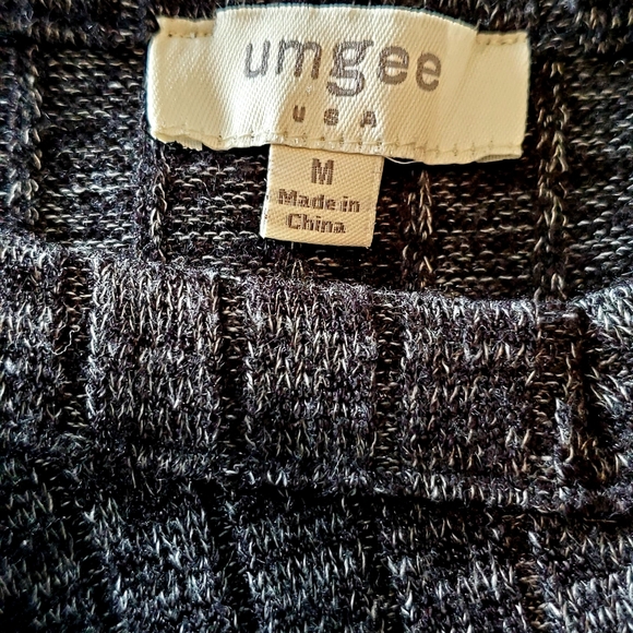 Umgee Charcoal Gray Cold Shoulder Ribbed Sweater - Picture 3 of 4